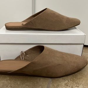 Old Navy Taupe Mules